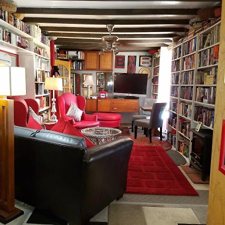 Rainbow Guest House Fallbrook Esterno foto