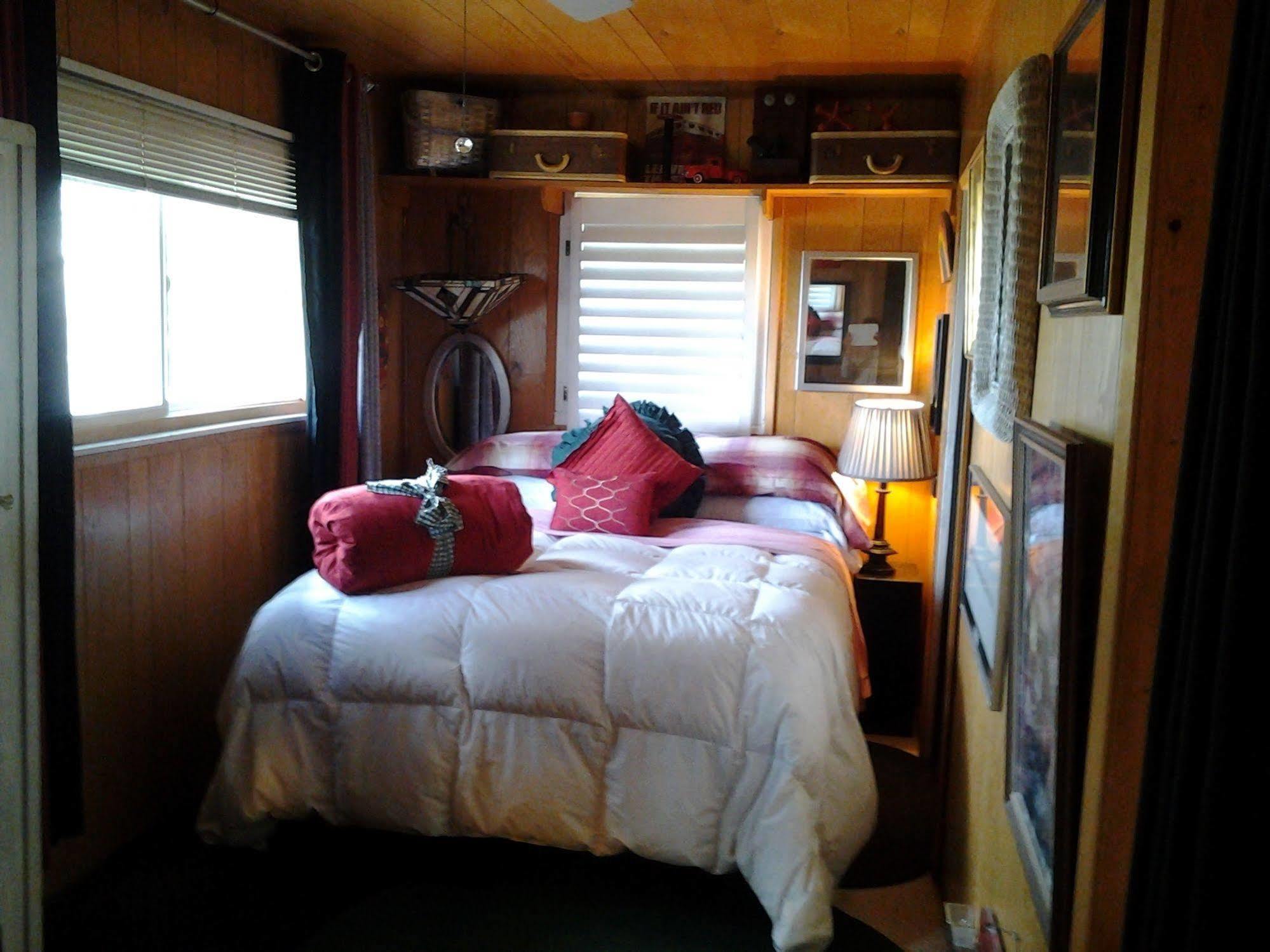 Rainbow Guest House Fallbrook Esterno foto