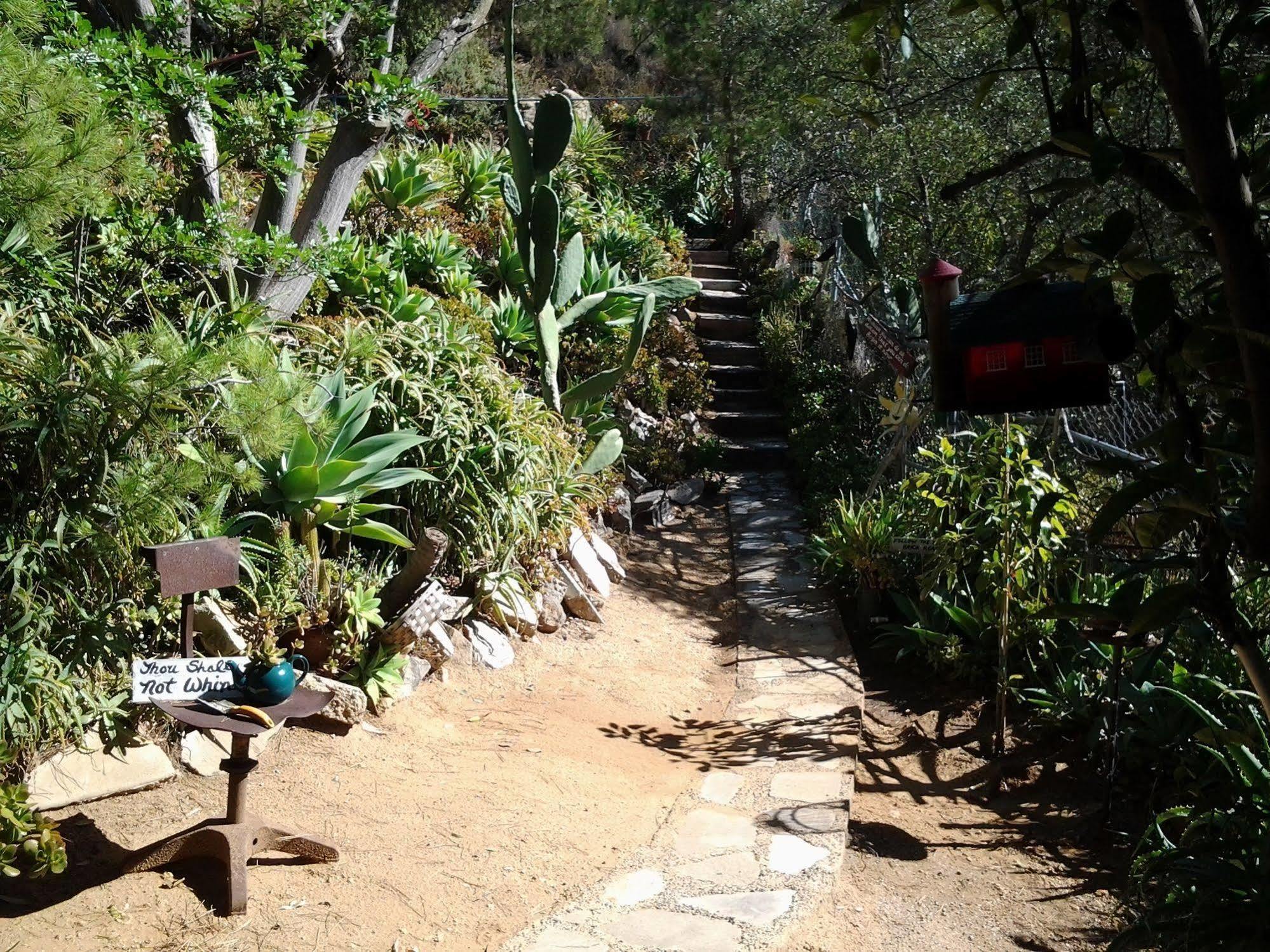 Rainbow Guest House Fallbrook Esterno foto